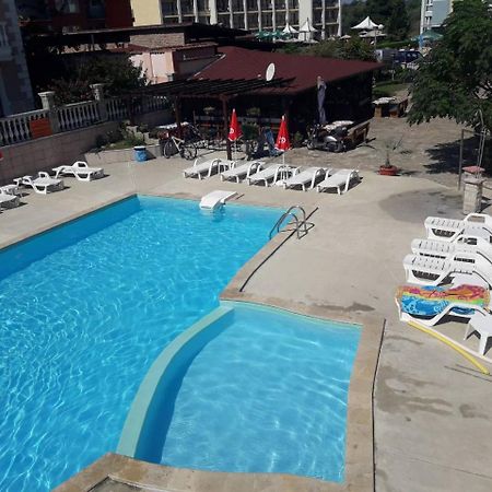אובזור Hotel Black Sea - Breakfast, Pool & Free Parking מראה חיצוני תמונה
