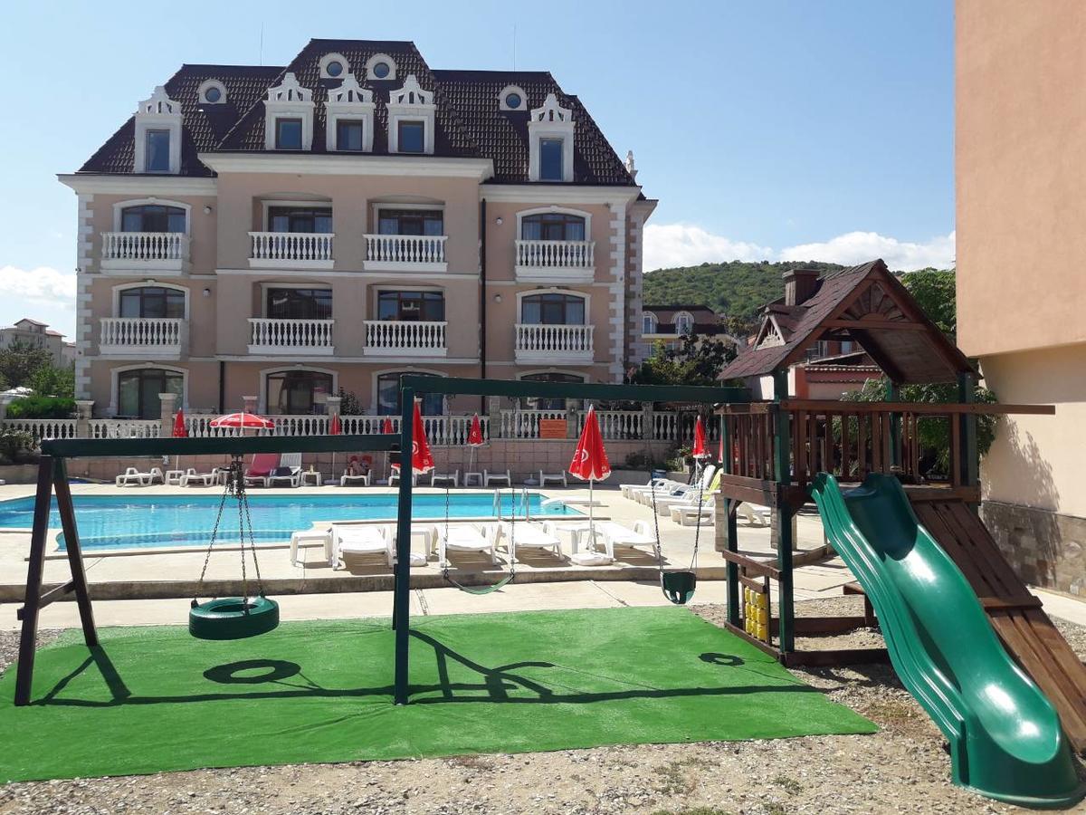 אובזור Hotel Black Sea - Breakfast, Pool & Free Parking מראה חיצוני תמונה